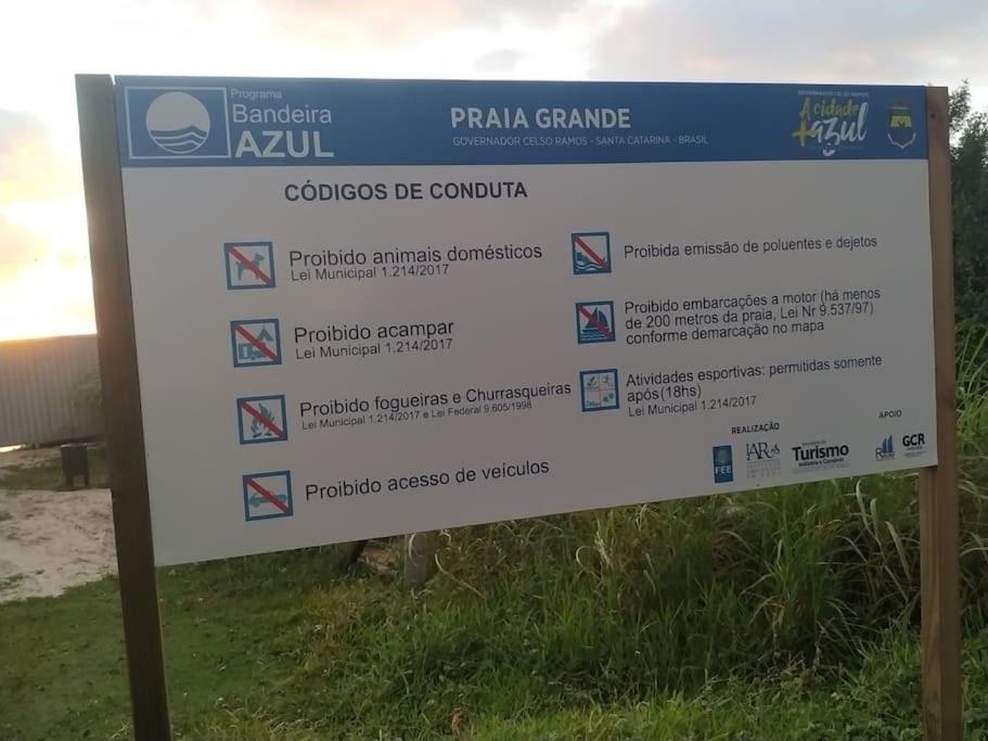 Apto 80M Da Praia Grande Vista Mar! Governador Celso Ramos Exterior photo
