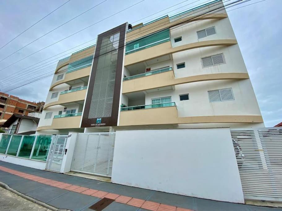 Apto 80M Da Praia Grande Vista Mar! Governador Celso Ramos Exterior photo
